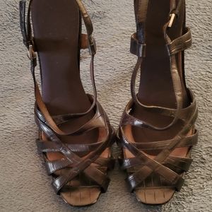 Brown scrappy sandals